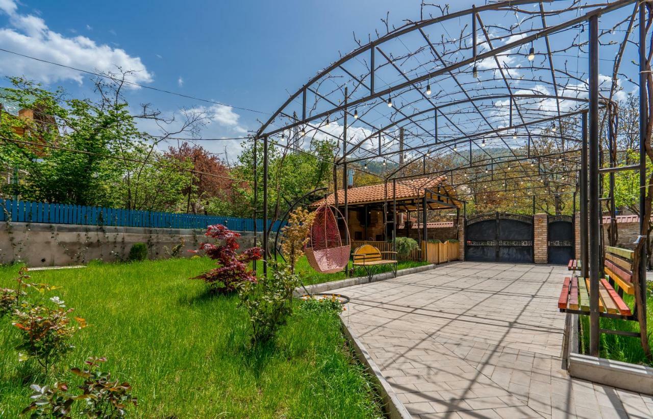 Rivendell Otel Borjomi Dış mekan fotoğraf